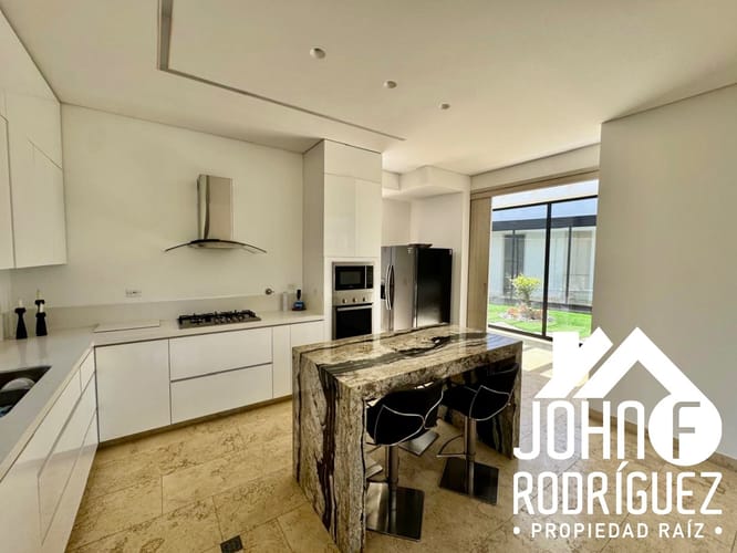 Casa de 5 alcobas en venta en So�Adora, El Carmen de Viboral · foto 14 de 24