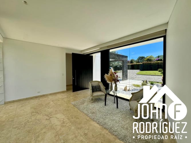 Casa de 5 alcobas en venta en So�Adora, El Carmen de Viboral · foto 9 de 24