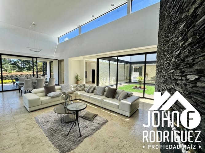 Casa de 5 alcobas en venta en So�Adora, El Carmen de Viboral · foto 11 de 24