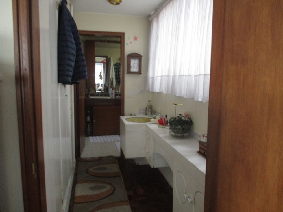 Apartamento en venta en Chico, Bogotá · foto 17 de 19
