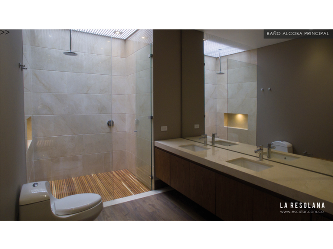 Casa de 3 alcobas en venta en El Refugio, Bogotá, 435 m² · foto 17 de 24