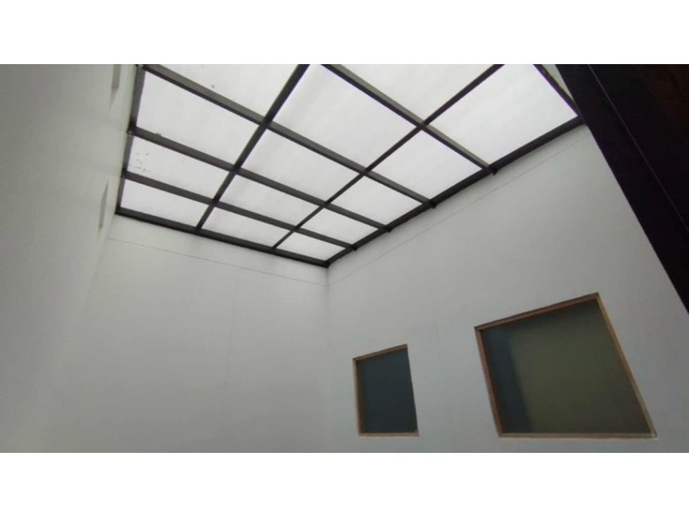 Casa en venta en Las Americas, Bogotá · foto 7 de 24