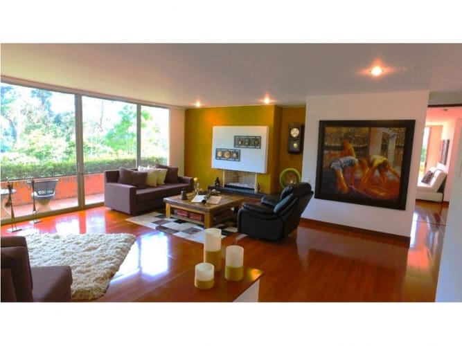 Apartamento de 3 alcobas en venta en Lindaraja, Bogotá, 194 m² · foto 3 de 18