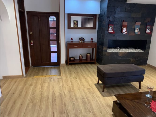 Casa de 4 alcobas en venta en San Jose De Bavaria, Bogotá, 280 m² · foto 3 de 23
