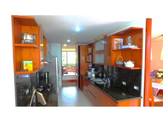 Apartamento de 3 alcobas en venta en Lindaraja, Bogotá, 194 m² · foto 7 de 18