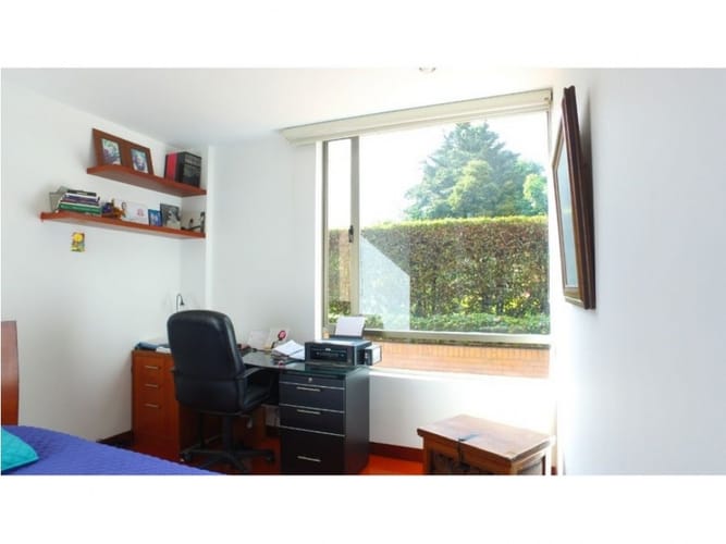 Apartamento de 3 alcobas en venta en Lindaraja, Bogotá, 194 m² · foto 10 de 18