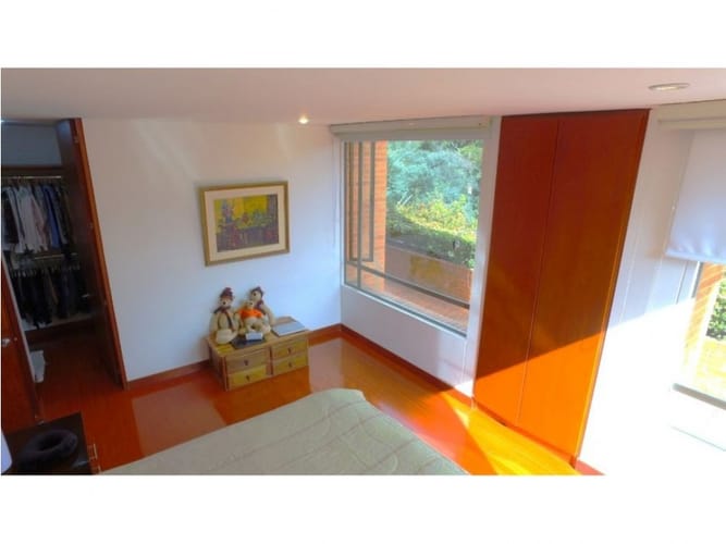 Apartamento de 3 alcobas en venta en Lindaraja, Bogotá, 194 m² · foto 11 de 18