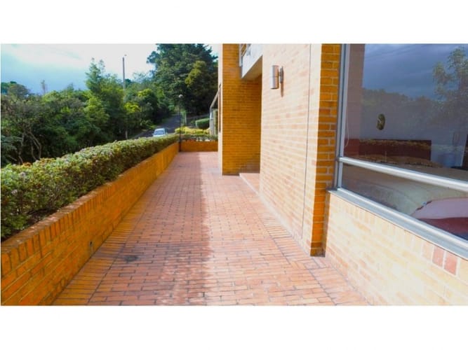 Apartamento de 3 alcobas en venta en Lindaraja, Bogotá, 194 m² · foto 16 de 18