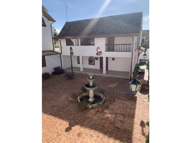 Casa de 4 alcobas en venta en San Jose De Bavaria, Bogotá, 280 m² · foto 20 de 23