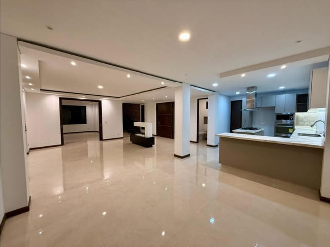 Casa de 3 alcobas en venta en Siberia, Cota, 240 m² · foto 6 de 16