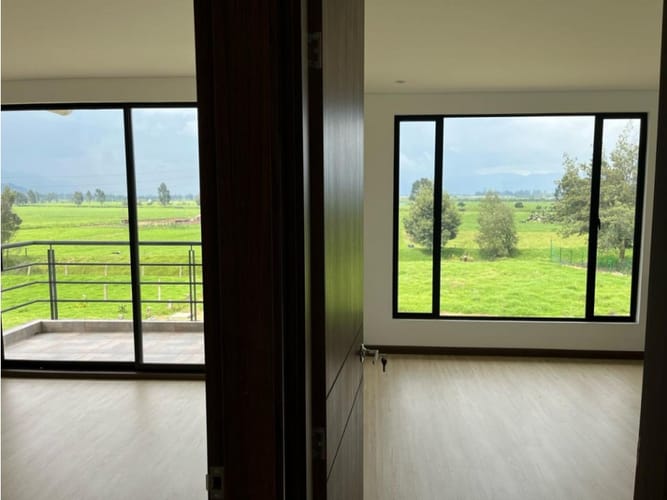 Casa de 3 alcobas en venta en Siberia, Cota, 240 m² · foto 9 de 16