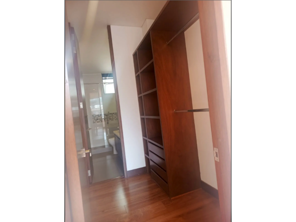 Apartamento en venta en Santa Ana Oriental, Bogotá · foto 8 de 17