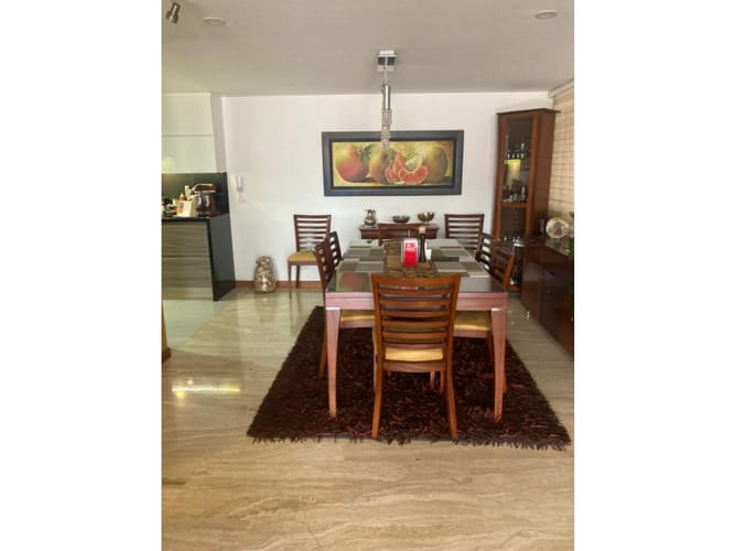 Apartamento de 3 alcobas en venta en Santa Paula, Bogotá, 175 m² · foto 2 de 24