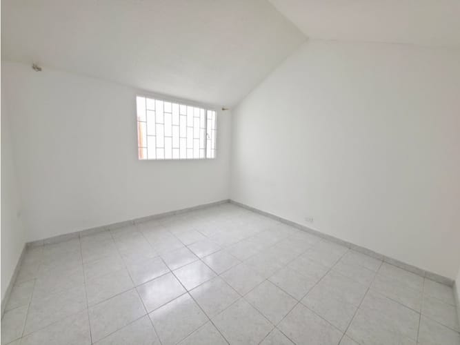 Casa de 3 alcobas en venta en Aloha Sector Sur, Bogotá, 160 m² · foto 9 de 18