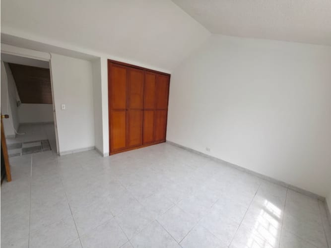 Casa de 3 alcobas en venta en Aloha Sector Sur, Bogotá, 160 m² · foto 10 de 18