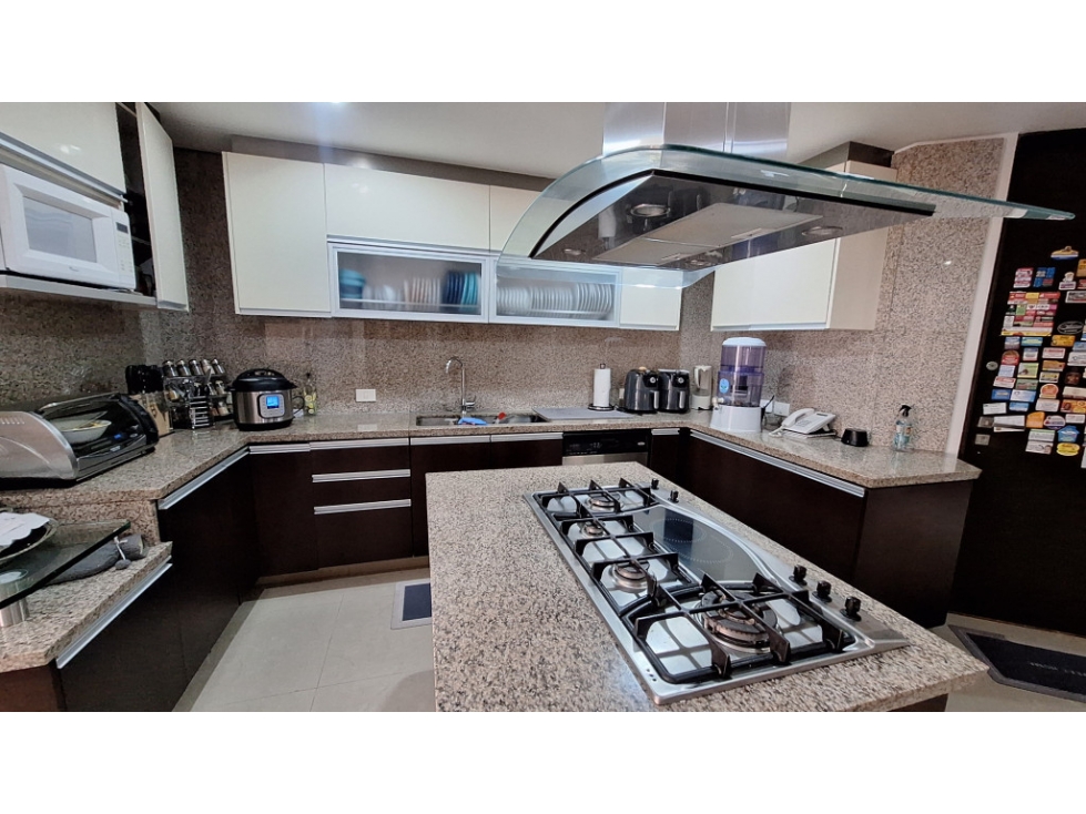 Apartamento en venta en Santa Barbara Central, Bogotá · foto 10 de 24