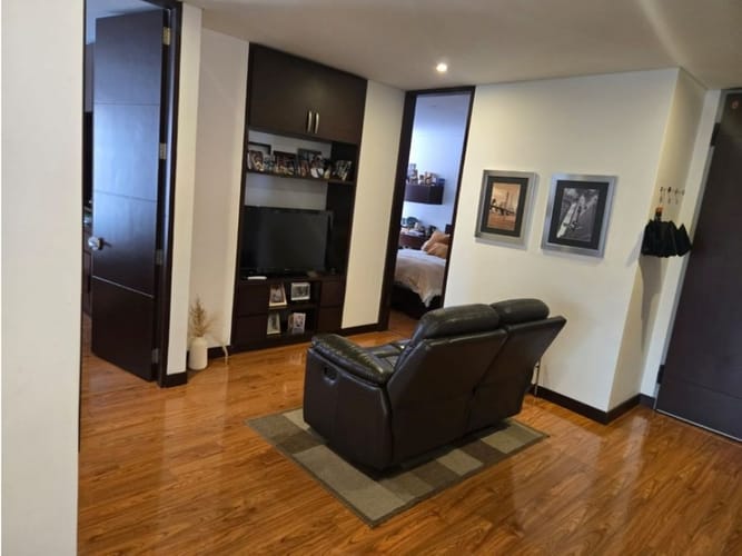 Apartamento de 3 alcobas en venta en Navarra, Bogotá, 156 m² · foto 6 de 19