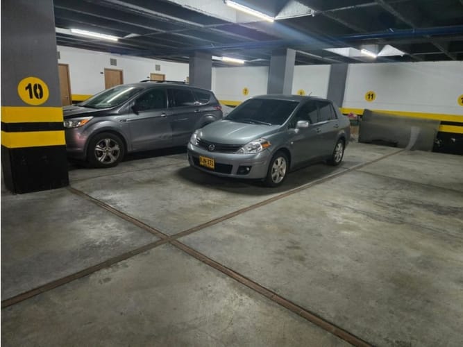 Apartamento de 3 alcobas en venta en Navarra, Bogotá, 156 m² · foto 18 de 19