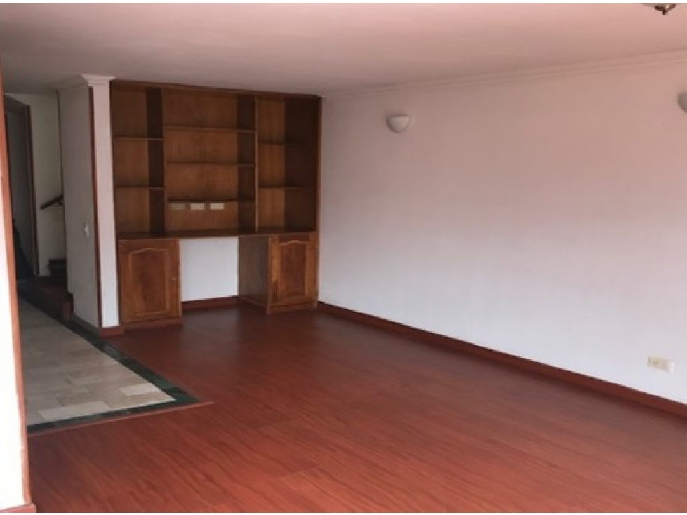 Apartamento en venta en Estoril, Bogotá · foto 4 de 15