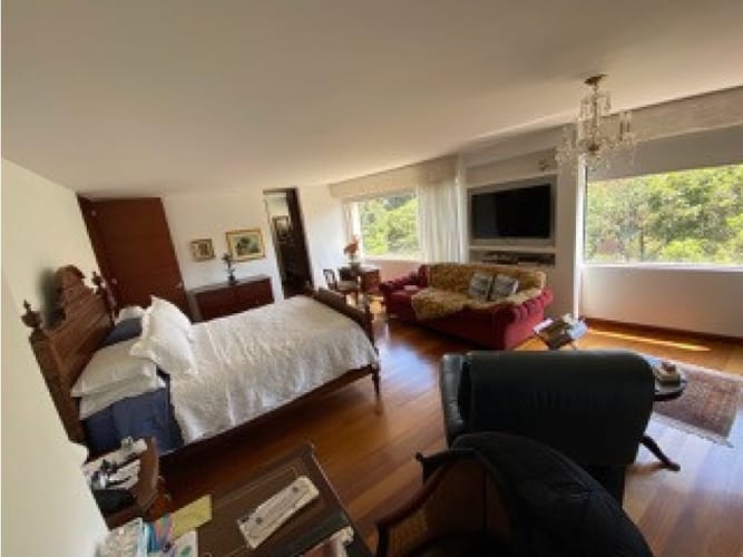 Casa de 4 alcobas en venta en Cerros De Suba, Bogotá, 329 m² · foto 11 de 24