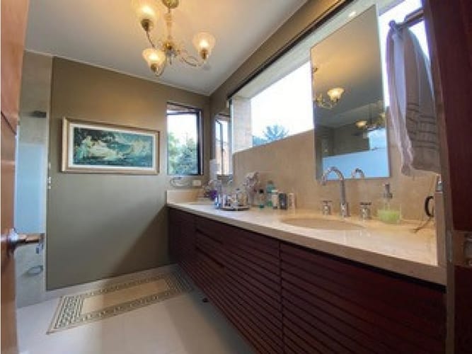 Casa de 4 alcobas en venta en Cerros De Suba, Bogotá, 329 m² · foto 18 de 24