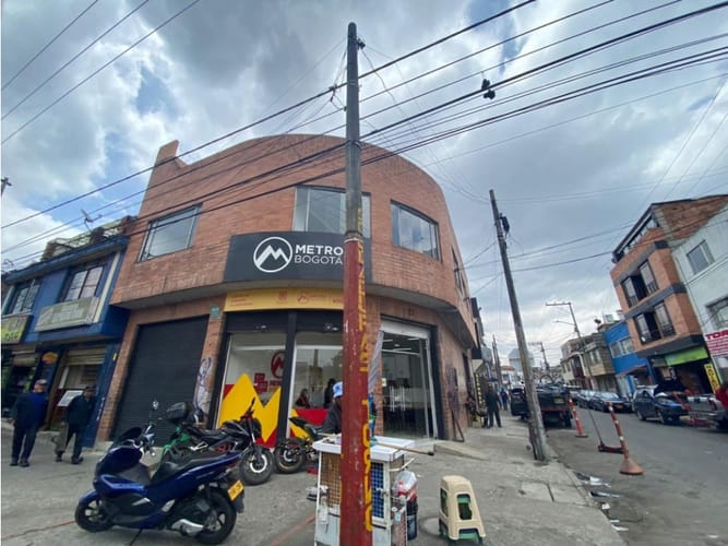Casa de 4 alcobas en venta en El Vergel, Bogotá, 480 m² · foto 7 de 8