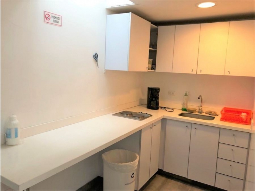 Casa en venta en Santa Barbara Oriental, Bogotá · foto 3 de 24