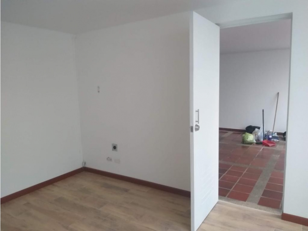 Casa en venta en Barrios Unidos, Bogotá · foto 2 de 14