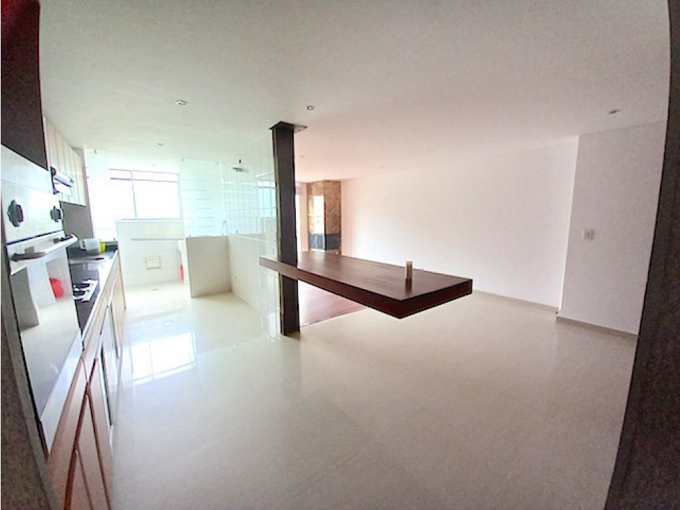 Apartamento en venta en Chico Norte, Bogotá · foto 3 de 14