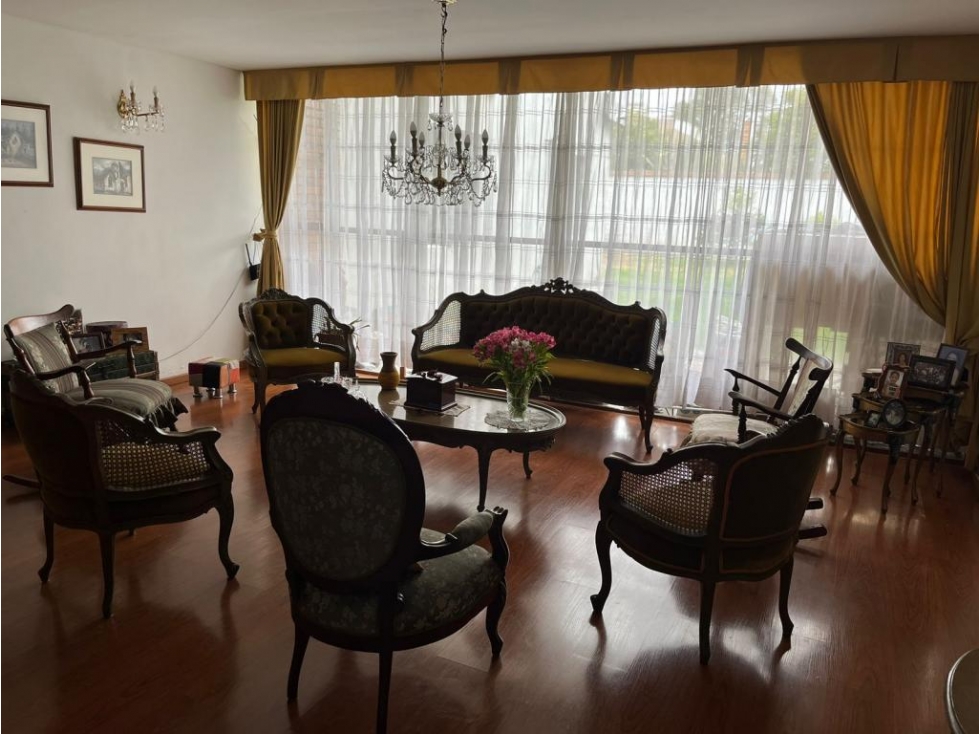 Casa en venta en Niza, Bogotá · foto 2 de 24