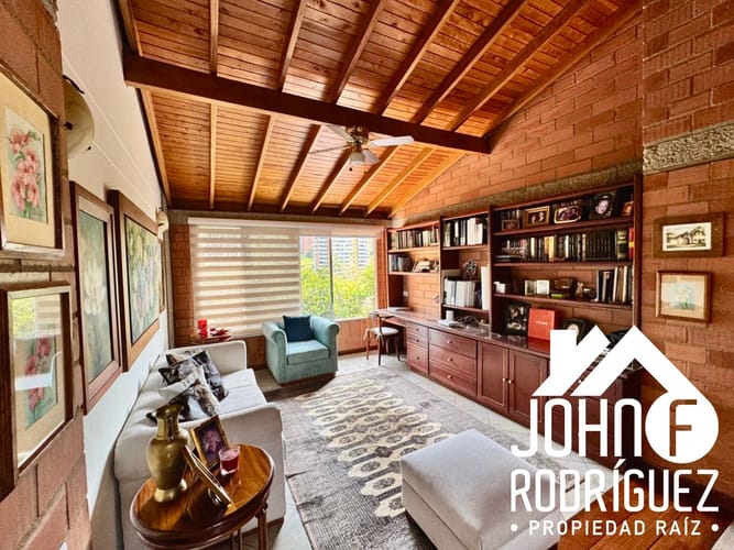 Casa de 4 alcobas en venta en Loma Del Chocho, Envigado, 240 m² · foto 13 de 18