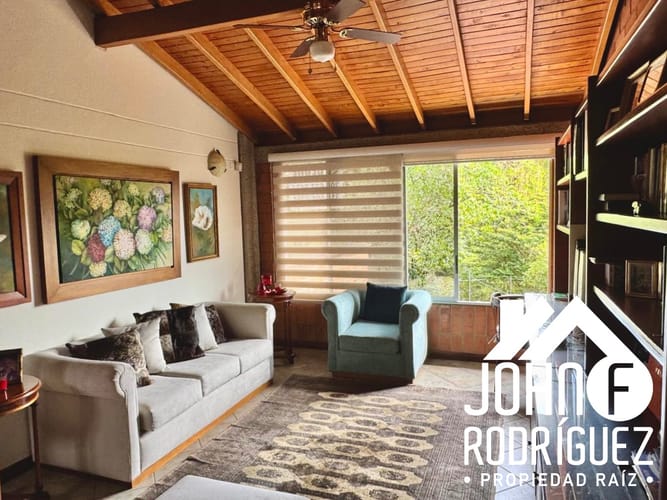 Casa de 4 alcobas en venta en Loma Del Chocho, Envigado, 240 m² · foto 14 de 18