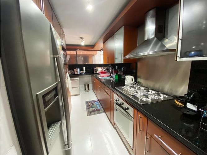 Apartamento de 3 alcobas en venta en La Calleja, Bogotá, 185 m² · foto 8 de 24