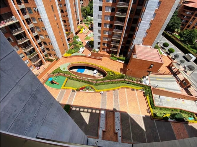 Apartamento de 3 alcobas en venta en La Calleja, Bogotá, 185 m² · foto 21 de 24