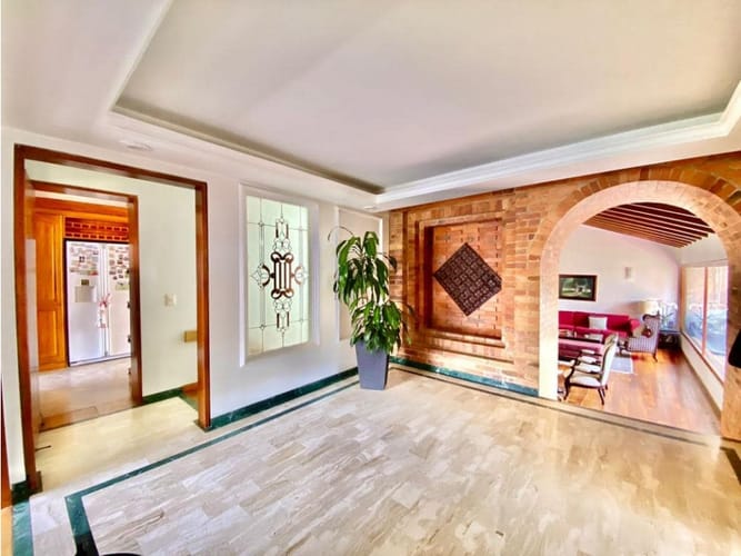 Casa de 4 alcobas en venta en Santa Ana, Bogotá, 680 m² · foto 5 de 12
