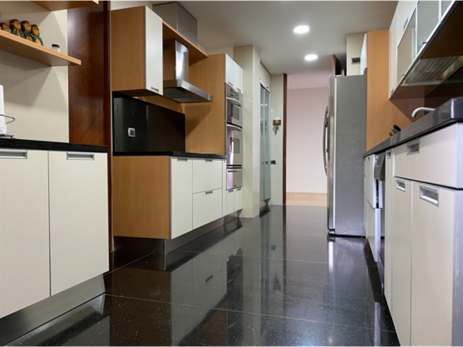 Apartamento de 5 alcobas en venta en Montearroyo, Bogotá, 318 m² · foto 7 de 19