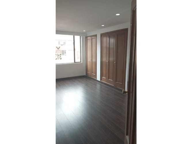 Apartamento de 4 alcobas en venta en La Carolina, Bogotá, 270 m² · foto 7 de 9