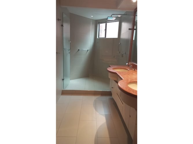 Apartamento de 4 alcobas en venta en La Carolina, Bogotá, 270 m² · foto 9 de 9