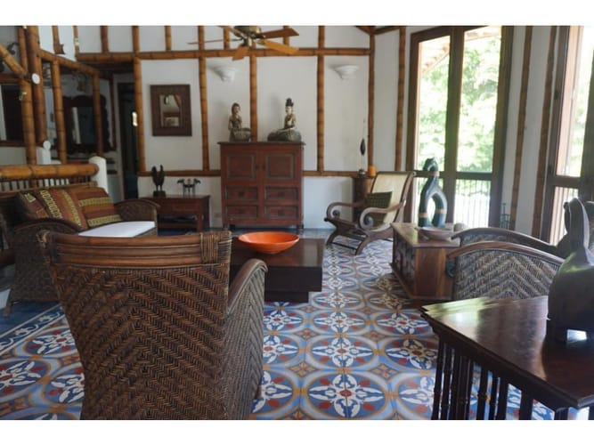 Casa de 4 alcobas en venta en Ricaurte, 360 m² · foto 3 de 16