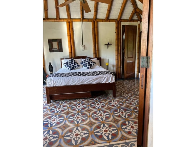 Casa de 4 alcobas en venta en Ricaurte, 360 m² · foto 9 de 16