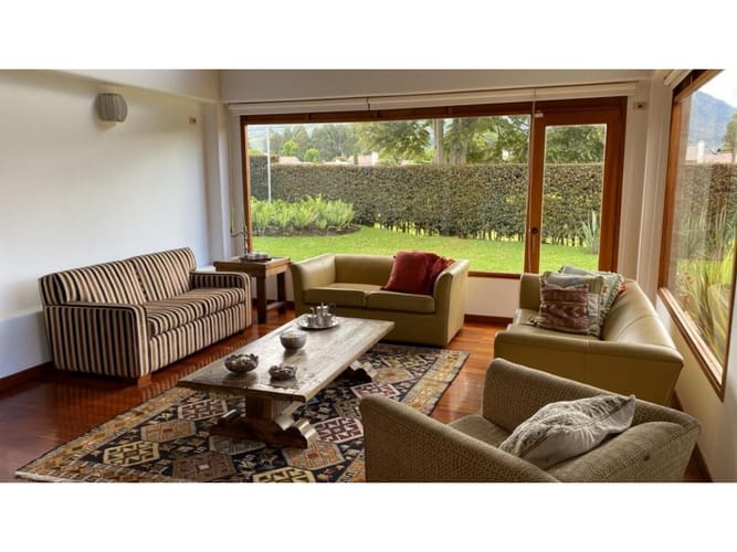 Casa de 4 alcobas en venta en Guaymaral, Bogotá, 430 m² · foto 2 de 24