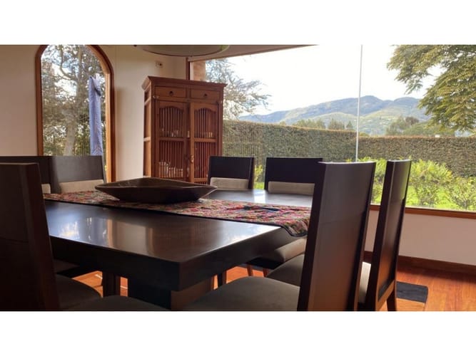 Casa de 4 alcobas en venta en Guaymaral, Bogotá, 430 m² · foto 4 de 24