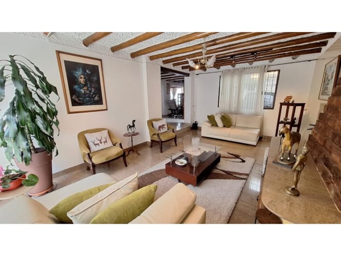 Casa de 3 alcobas en venta en Santa Ana, Bogotá, 254 m² · foto 4 de 24