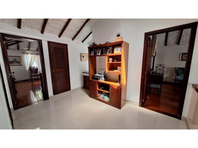 Casa de 3 alcobas en venta en Santa Ana, Bogotá, 254 m² · foto 18 de 24