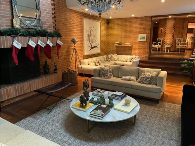 Casa de 4 alcobas en venta en Los Rosales, Bogotá, 592 m² · foto 4 de 24