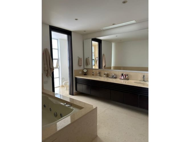 Apartamento de 5 alcobas en venta en Montearroyo, Bogotá, 420 m² · foto 17 de 24