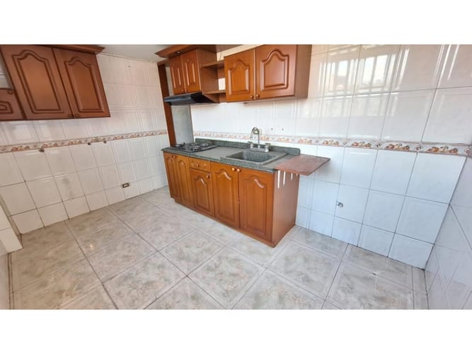 Apartamento de 3 alcobas en venta en Ub. Cordoba Niza, Bogotá, 102 m² · foto 3 de 12