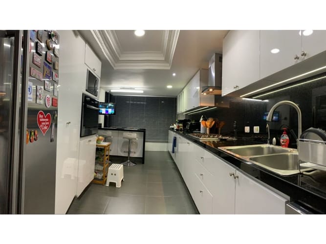 Casa de 3 alcobas en venta en Montearroyo, Bogotá, 330 m² · foto 7 de 13