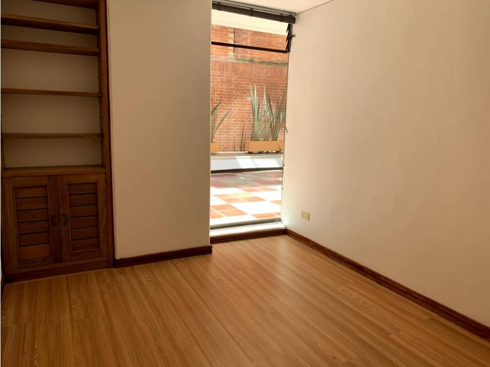 Apartamento en venta en El Virrey, Bogotá · foto 2 de 12