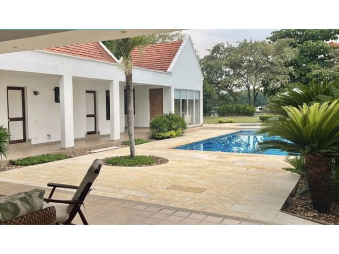 Casa de 5 alcobas en venta en Bosques De Peñalisa, Ricaurte, 371 m² · foto 4 de 13